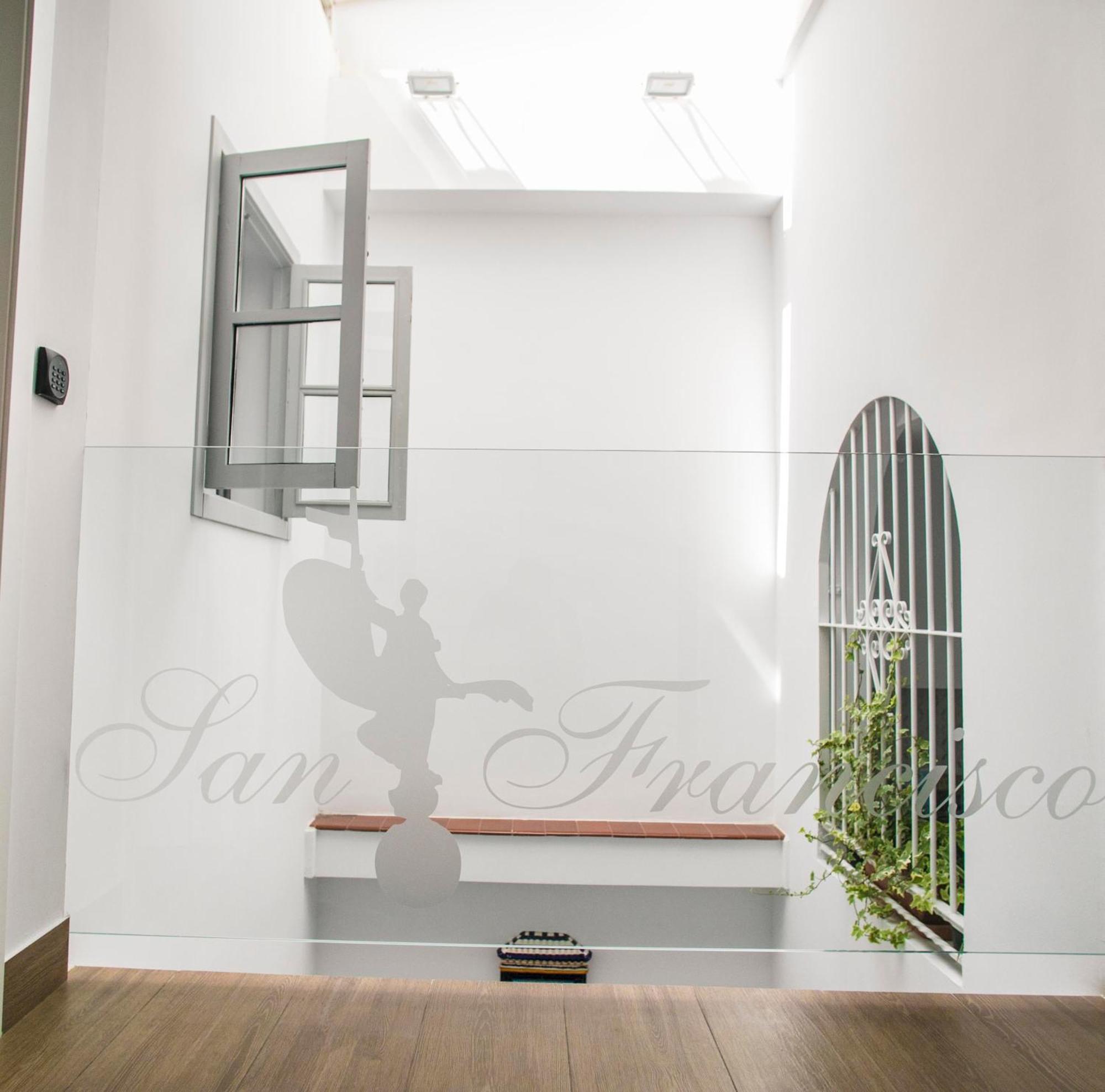 סביליה Hostal San Francisco מראה חיצוני תמונה